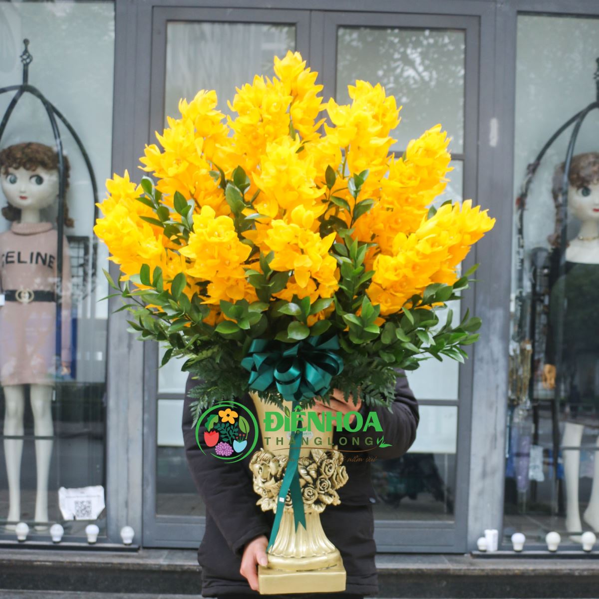 Bình hoa địa lan sang trọng