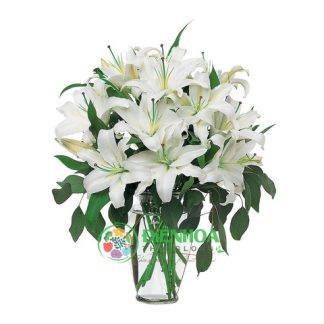 Bình hoa tươi trong sáng