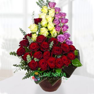 Bình hoa tươi kiêu sa