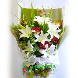 Bó hoa tặng bạn gái