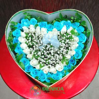 Hộp hoa tình yêu màu xanh