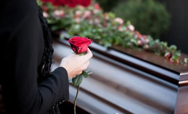 mua hoa chia buồn, hoa viếng đám tang tại Hà Nội