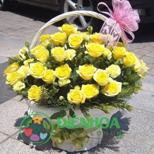 Lẵng hoa hồng vàng